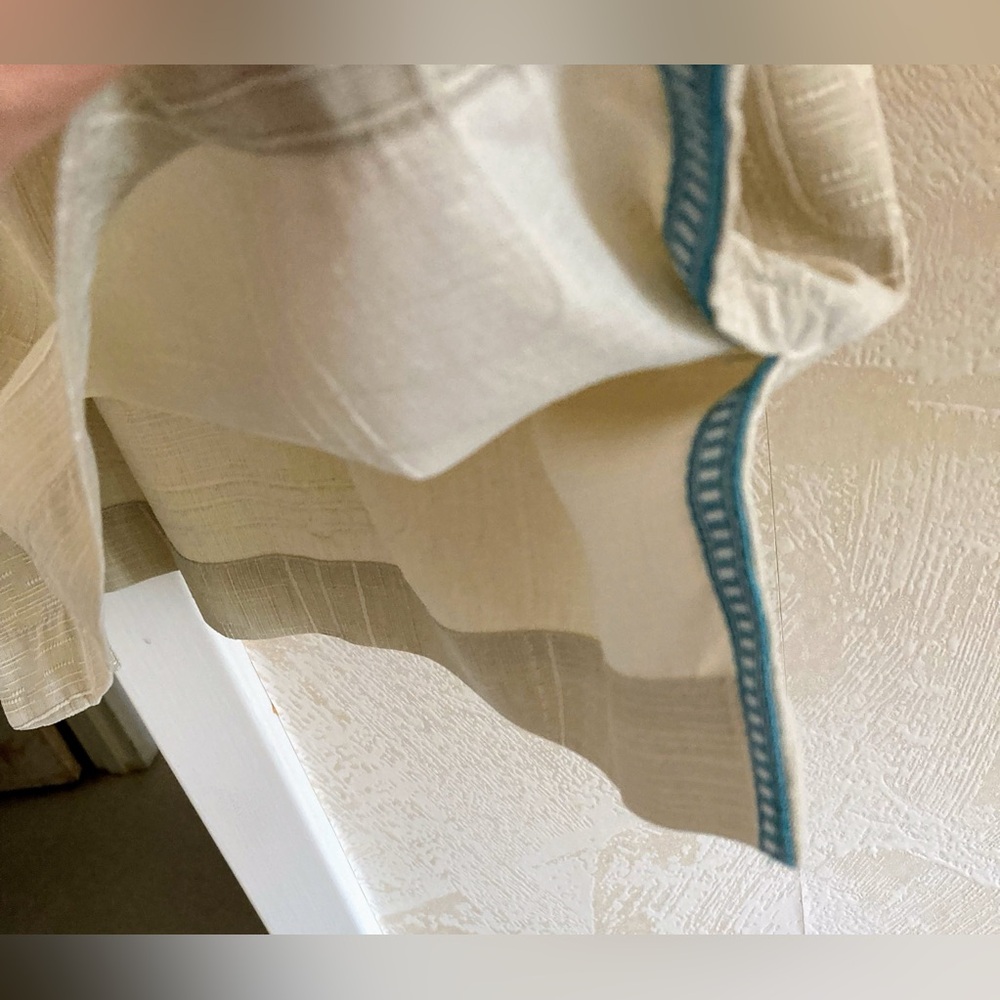 Tommy Bahama silk shirt - Picture 6 of 10